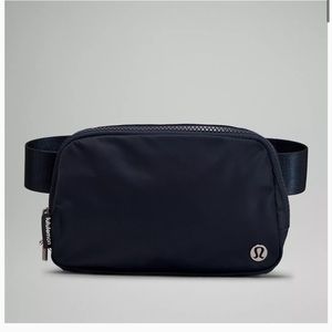 Lululemon everywhere Belt. 1L